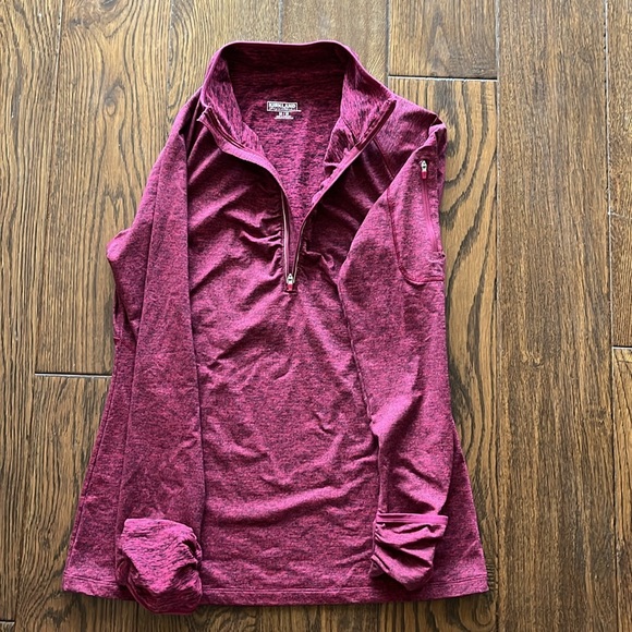 Kirkland Signature athletic zip sweater. Zipper on side arm. Prestige condition. - Picture 2 of 3